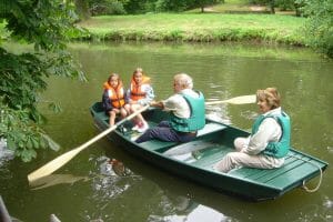 Promenade en barques au parc Caillebotte