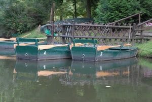 7 barques et 5 canoës sont à votre disposition, pour une balade durant les beaux jours.